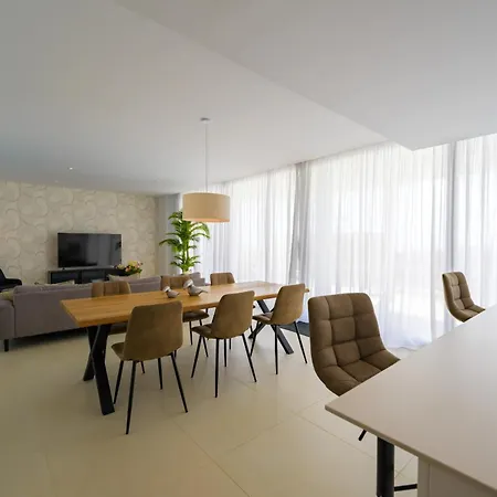 Lejlighed Amazing 3 Bedroom With Seaviews In Higueron Málaga