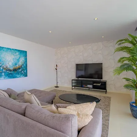 Amazing 3 Bedroom With Seaviews In Higueron Apartmán