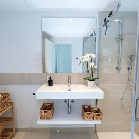 Amazing 3 Bedroom With Seaviews In Higueron Apartmán