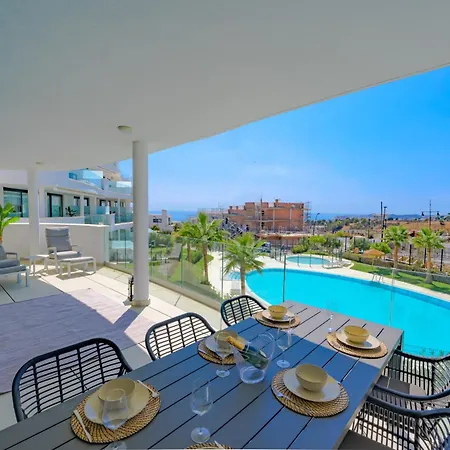 Amazing 3 Bedroom With Seaviews In Higueron Lejlighed *